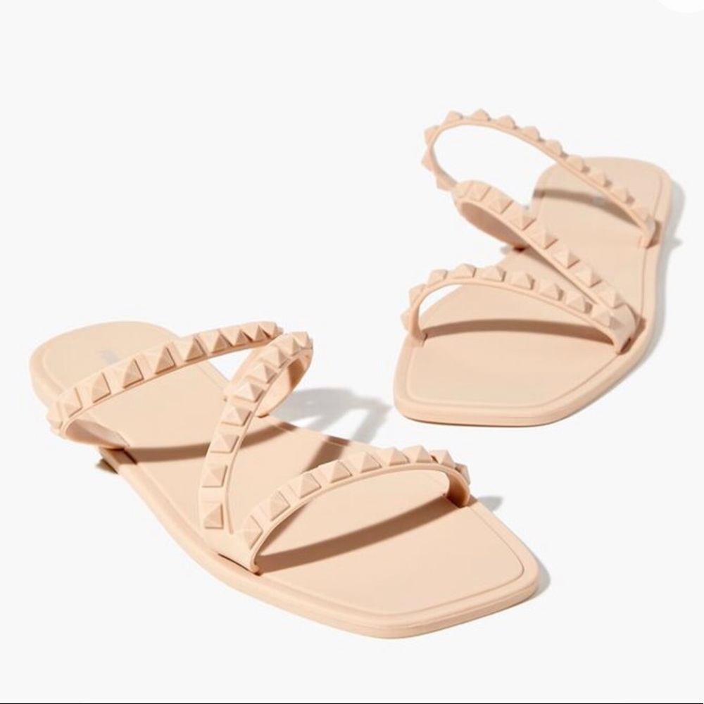 Size 8 tan sandals